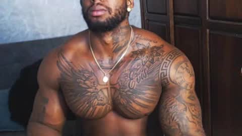 Tairon Tucke online show from December 19, 2024, 3:51 am