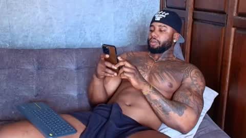 Tairon Tucke online show from February 20, 2025, 2:24 pm