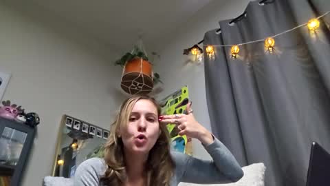 Taishabubblebutt online show from December 12, 2024, 6:10 pm