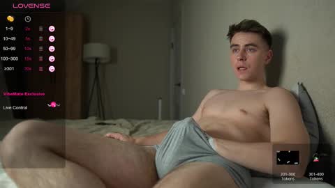 Taison online show from November 15, 2025, 8:05 pm