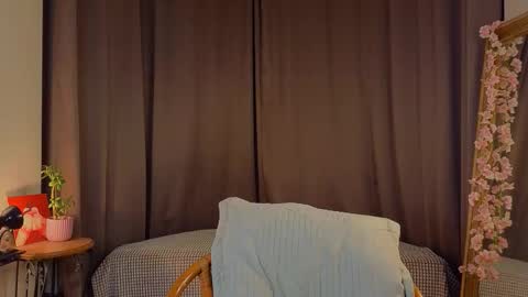 Snapshot of taiteedgington chatting on October 25, 2025, 2:41 am im Lally online show from October 25, 2025, 2:41 am