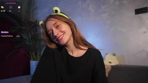 Mia online show from April 10, 2026, 2:17 am