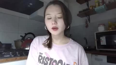 Snapshot of tajuanadelfelder chatting on November 20, 2025, 2:50 pm Lily online show from November 20, 2025, 2:50 pm