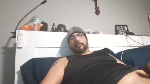 Snapshot of talllatino310 chatting on October 14, 2025, 6:09 pm talllatino310 online show from October 14, 2025, 6:09 pm