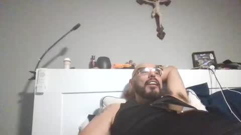 Snapshot of talllatino310 chatting on October 24, 2025, 5:04 am talllatino310 online show from October 24, 2025, 5:04 am