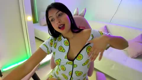 Snapshot of tamara_marquez chatting on February 7, 2025, 7:07 am SOFIA online show from February 7, 2025, 7:07 am