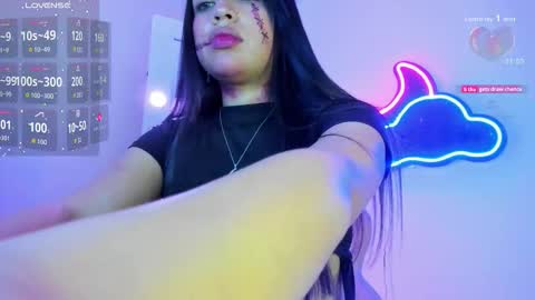 Snapshot of tamara_marquez chatting on October 22, 2025, 8:25 am SOFIA online show from October 22, 2025, 8:25 am