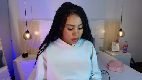 Tamara  online show from December 13, 2025, 7:53 pm