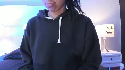 Tamy  online show from October 28, 2025, 12:19 pm