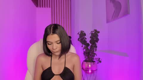 Snapshot of tamarathompsonn chatting on February 28, 2025, 1:58 pm Tamara. online show from February 28, 2025, 1:58 pm