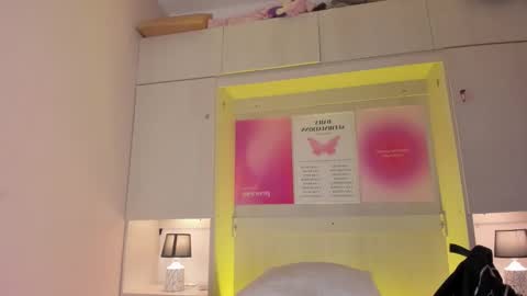 Snapshot of tamarazaki chatting on February 6, 2026, 8:23 pm Tami online show from February 6, 2026, 8:23 pm