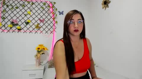 TamiDesire online show from April 19, 2026, 8:00 pm