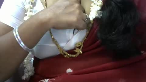 Snapshot of tamil_rathi chatting on November 8, 2025, 5:01 pm tamil_rathi online show from November 8, 2025, 5:01 pm