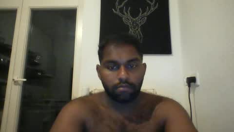 tamilpaiyan09 online show from June 15, 2026, 9:06 pm