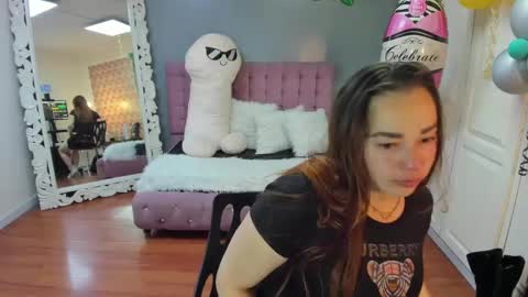 Snapshot of tammyparker_ chatting on October 1, 2025, 3:01 am Tammara online show from October 1, 2025, 3:01 am