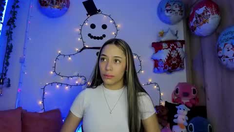 tania06 online show from December 17, 2025, 1:06 pm