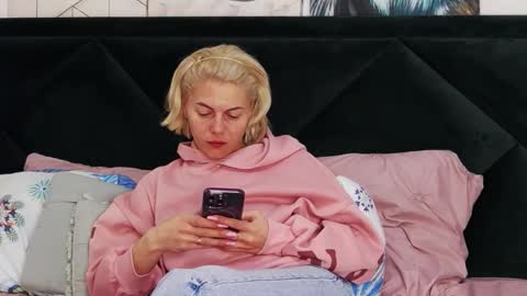 tanyaGrey online show from March 10, 2026, 6:51 am