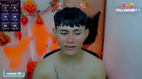 Snapshot of tanjiro_cute chatting on November 9, 2025, 9:07 am Andres online show from November 9, 2025, 9:07 am