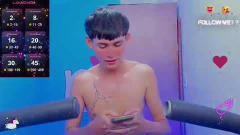 Snapshot of tanjiro_cute chatting on June 7, 2026, 4:05 am Andres online show from June 7, 2026, 4:05 am