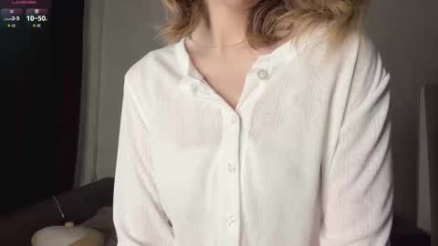 Mia online show from March 30, 2026, 1:17 am