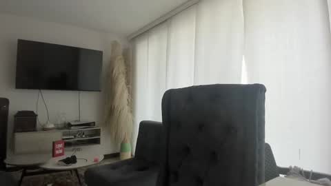 Snapshot of tara__ chatting on October 9, 2025, 5:44 pm tara__ online show from October 9, 2025, 5:44 pm