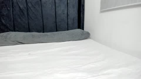 tara__ online show from June 22, 2026, 3:25 am