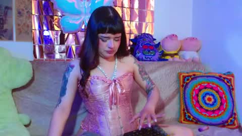    online show from May 28, 2026, 3:20 pm