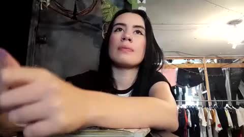 Snapshot of tara_joi chatting on December 3, 2024, 6:38 pm Tara online show from December 3, 2024, 6:38 pm