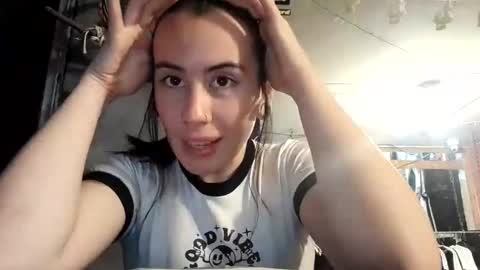 Snapshot of tara_joi chatting on January 8, 2025, 11:41 pm Tara online show from January 8, 2025, 11:41 pm