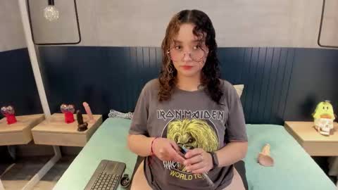 Snapshot of tarablack_ chatting on November 11, 2025, 4:45 am tarablack_ online show from November 11, 2025, 4:45 am