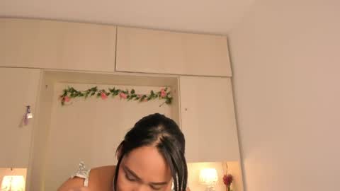  T A R A  online show from April 17, 2026, 4:37 am