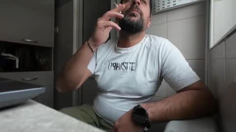 Snapshot of tarkan198 chatting on February 18, 2025, 11:33 am tarkan198 online show from February 18, 2025, 11:33 am