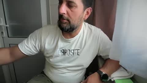 Snapshot of tarkan198 chatting on November 5, 2025, 9:53 am tarkan198 online show from November 5, 2025, 9:53 am