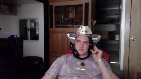Snapshot of tarus333 chatting on February 27, 2026, 6:35 am tarus333 online show from February 27, 2026, 6:35 am