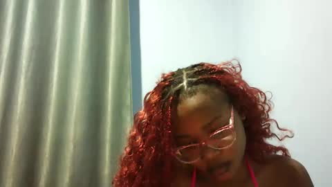 Snapshot of tashacutey chatting on January 3, 2025, 10:19 pm Tasha online show from January 3, 2025, 10:19 pm