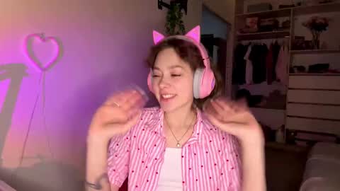 Darlin online show from February 23, 2026, 10:07 pm