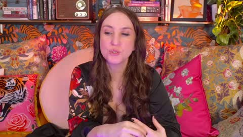 Vivian  Clark online show from March 6, 2026, 9:50 am