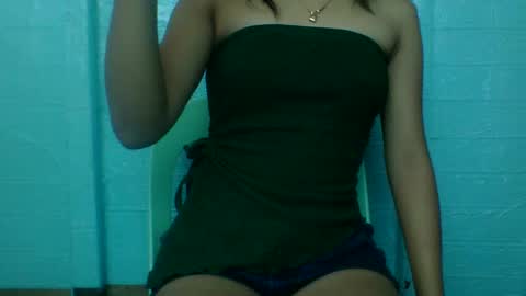 Snapshot of taste_of_monica chatting on October 20, 2025, 1:28 am monica online show from October 20, 2025, 1:28 am