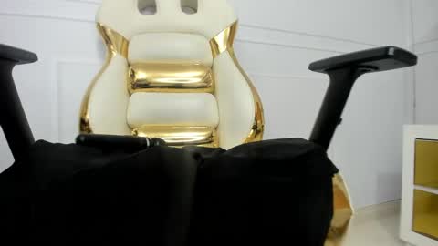 Snapshot of tasty_desires chatting on January 7, 2025, 4:37 pm TATIS online show from January 7, 2025, 4:37 pm
