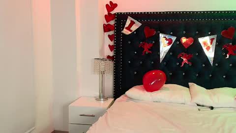 tata_and_michi online show from February 15, 2025, 3:31 am