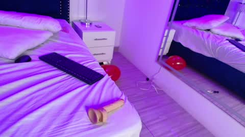 tata_and_michi online show from February 15, 2025, 6:33 am