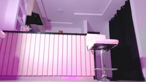 tatiana1004 online show from April 16, 2026, 5:41 am