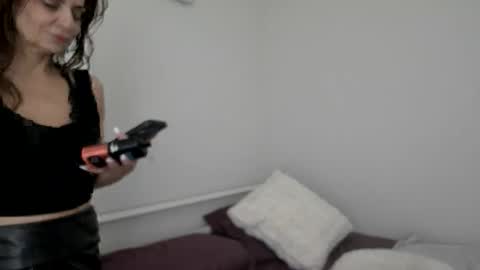 Apple Jucy online show from February 26, 2026, 2:32 am