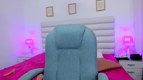 Snapshot of tatiana_arboleda chatting on September 30, 2025, 3:17 pm tatiana_arboleda online show from September 30, 2025, 3:17 pm