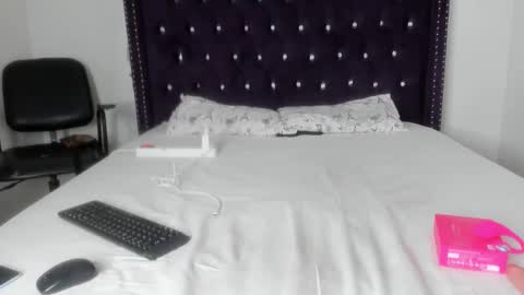 Snapshot of tatiana_storm chatting on September 22, 2025, 9:17 pm tatiana_storm online show from September 22, 2025, 9:17 pm