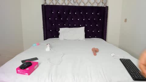 Snapshot of tatiana_storm chatting on October 13, 2025, 5:57 pm tatiana_storm online show from October 13, 2025, 5:57 pm