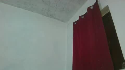 Snapshot of tatianabavy chatting on November 12, 2025, 9:42 am tatianabavy online show from November 12, 2025, 9:42 am