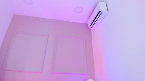 Tati online show from April 12, 2026, 4:39 am