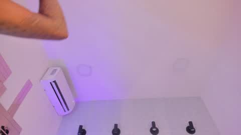 Snapshot of tatii_moon chatting on June 9, 2026, 12:00 am Tati online show from June 9, 2026, 12:00 am