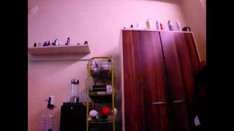 Snapshot of tatko874482 chatting on February 15, 2026, 4:25 pm Beliqnegar online show from February 15, 2026, 4:25 pm